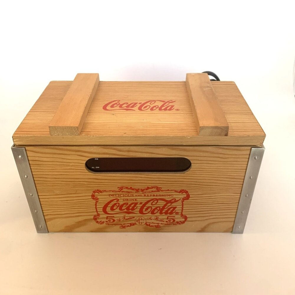Coca Cola Crate AM FM Alarm Clock Radio Wood 2002 9 Bottles Digital Display Vtg - Picture 5 of 9